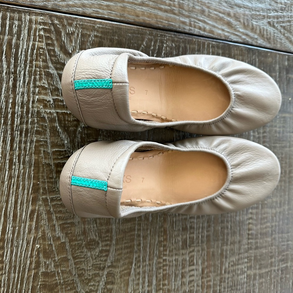 New Tieks Taupe Ballet Flats - Picture 2 of 5